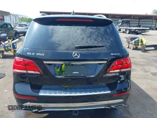 2018 Mercedes-Benz GLE 350 z VIN 4JGDA5HB1JB070660, wystawiony jako IAAI lot #42218013 z przebiegiem 66 626 mil mil oraz . Historia ofert i sprzedaży dostępna na DreamBid. Obrazek 16.