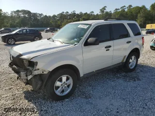 2012 Ford Escape XLT with VIN 1FMCU0D78CKB93821, listed as a Copart auction lot 52915825 with 187,057 mi miles and Salvage Title. Bid and sale history available at carsss.com. Image 1.