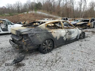 2020 Nissan Altima SR with VIN 1N4AL4CV7LC114144, listed as a Copart auction lot 46984015 with Not Provided miles and Salvage Title. Bid and sale history available at carsss.com. Image 3.