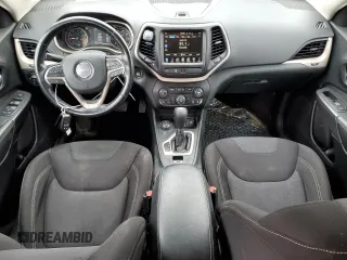 2015 Jeep Cherokee Latitude z VIN 1C4PJMCS2FW684703, wystawiony jako Copart lot #55116625 z przebiegiem 154 049 mil mil oraz Szkoda całkowita • Salvage title. Historia ofert i sprzedaży dostępna na DreamBid. Obrazek 8.