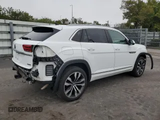 2021 Volkswagen Atlas SEL with VIN 1V2SE2CA6MC202211, listed as a Copart auction lot 42367425 with 44,481 mi miles and Salvage title. Bid and sale history available at DreamBid. Image 3.