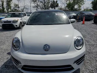 2018 Volkswagen Beetle SE with VIN 3VWJD7AT9JM701884, listed as a Copart auction lot 50260345 with 0 mi miles and Salvage Title. Bid and sale history available at carsss.com. Image 5.