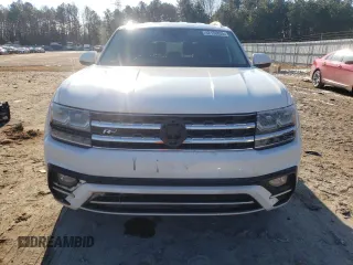 2018 Volkswagen Atlas SE with VIN 1V2FR2CA6JC584015, listed as a Copart auction lot 42130835 with 130,598 mi miles and Salvage title. Bid and sale history available at DreamBid. Image 5.