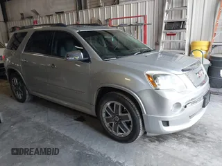 2012 GMC Acadia Denali z VIN 1GKKRTED7CJ401379, wystawiony jako IAAI lot #38358486 z przebiegiem 168 353 mil mil oraz . Historia ofert i sprzedaży dostępna na DreamBid. Obrazek 1.