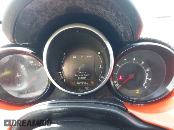 2016 FIAT 500X Lounge z VIN ZFBCFXDT5GP383186, wystawiony jako IAAI lot #42142047 z przebiegiem 163 900 mil mil oraz . Historia ofert i sprzedaży dostępna na DreamBid. Obrazek 7.