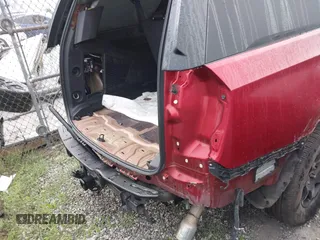 2021 Chevrolet Suburban LT z VIN 1GNSCCKD8MR138864, wystawiony jako IAAI lot #41296984 z przebiegiem Nie podano mil oraz . Historia ofert i sprzedaży dostępna na DreamBid. Obrazek 17.