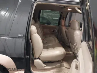 1996 GMC Suburban with VIN 1GKFK16R5TJ721935, listed as a IAAI auction lot 41389890 with 189,243 mi miles. Bid and sale history available at carsss.com. Image 8.