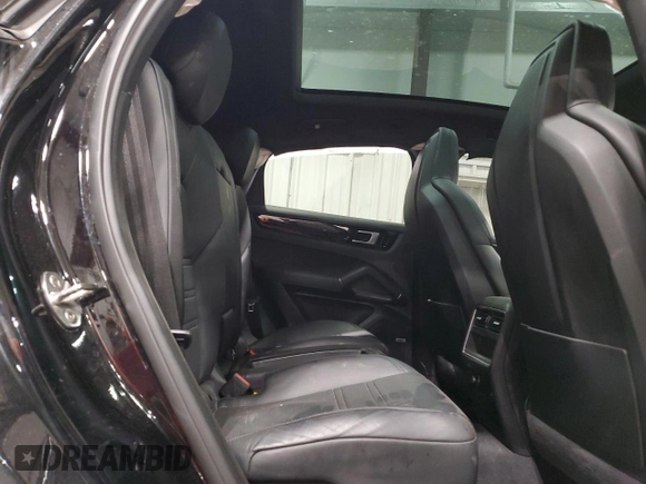 2020 Porsche Cayenne с VIN WP1BA2AY3LDA46360, выставлен на аукционе Copart как лот 42819015 с пробегом Не указан миль и На запчасти • Non repairable. История ставок и продаж доступна на DreamBid. Изображение 11.