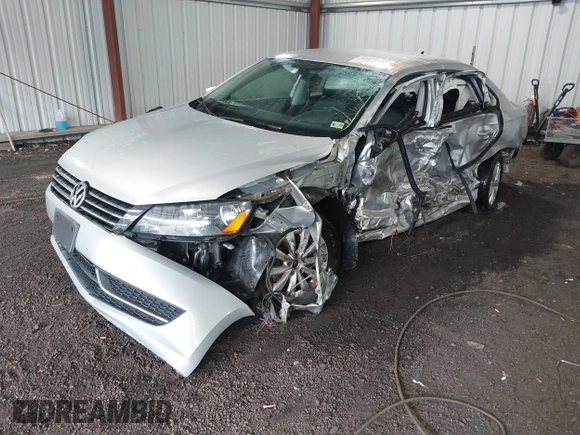 2014 Volkswagen Passat S with VIN 1VWAT7A33EC104563, listed as a IAAI auction lot 42471984 with 122,926 mi miles and . Bid and sale history available at DreamBid. Image 18.