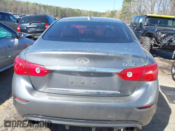 2015 Infiniti Q50 Premium with VIN JN1BV7AP0FM345726, listed as a IAAI auction lot 41860740 with 1 mi miles. Bid and sale history available at carsss.com. Image 16.