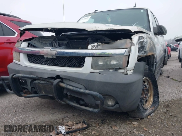 2005 Chevrolet Avalanche LS with VIN 3GNGK22G65G225614, listed as a IAAI auction lot 41193836 with Not provided miles and . Bid and sale history available at DreamBid. Image 6.