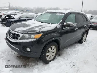 2013 Kia Sorento LX with VIN 5XYKT3A62DG346202, listed as a Copart auction lot 82705134 with 208,117 mi miles and Non repairable. Bid and sale history available at DreamBid. Image 1.