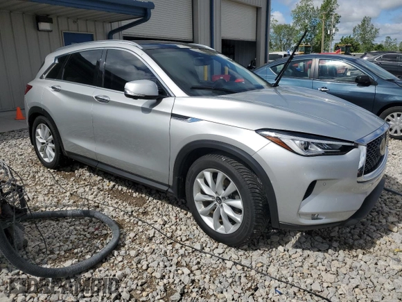 2019 Infiniti QX50 Luxe z VIN 3PCAJ5M38KF125979, wystawiony jako Copart lot #57863035 z przebiegiem 84 048 mil mil oraz Czysty tytuł • Clean title. Historia ofert i sprzedaży dostępna na DreamBid. Obrazek 4.