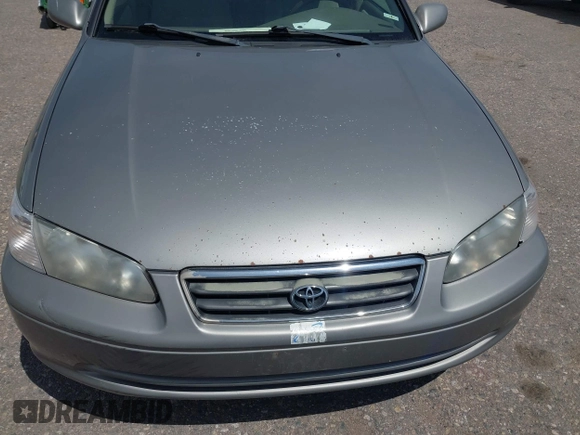 2000 Toyota Camry CE z VIN 4T1BG22K6YU682705, wystawiony jako IAAI lot #42080842 z przebiegiem 376 532 mil mil oraz . Historia ofert i sprzedaży dostępna na DreamBid. Obrazek 6.