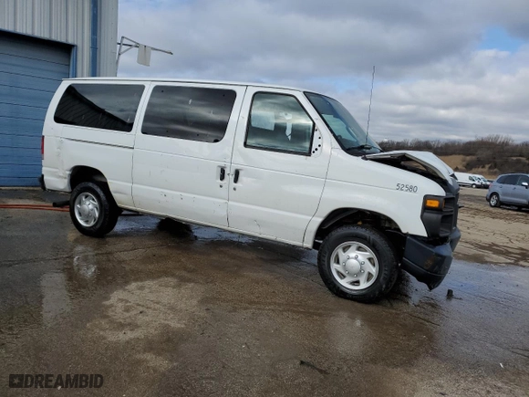 2014 Ford Econoline Wagon XL with VIN 1FBNE3BL1EDB20488, listed as a Copart auction lot 43777575 with 72,101 mi miles and Salvage Title. Bid and sale history available at carsss.com. Image 4.