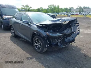2024 Lexus RX 350 z VIN 2T2BAMCA6RC064611, wystawiony jako IAAI lot #42604032 z przebiegiem 10 895 mil mil oraz . Historia ofert i sprzedaży dostępna na DreamBid. Obrazek 1.