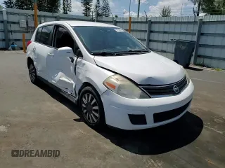 2011 Nissan Versa S z VIN 3N1BC1CP0BL427895, wystawiony jako Copart lot #57704095 z przebiegiem 214 059 mil mil oraz Szkoda całkowita • Salvage title. Historia ofert i sprzedaży dostępna na DreamBid. Obrazek 13.