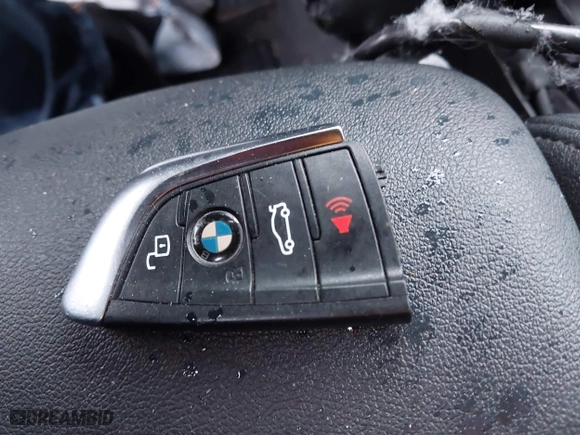 2020 BMW X3 sDrive30i with VIN 5UXTY3C04L9C53343, listed as a IAAI auction lot 41208883 with 1 mi miles. Bid and sale history available at carsss.com. Image 11.
