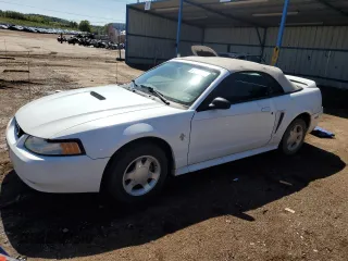 2000 Ford Mustang z VIN 1FAFP4447YF287507, wystawiony jako Copart lot #57669515 z przebiegiem 133 309 mil mil oraz Czysty tytuł • Clean title. Historia ofert i sprzedaży dostępna na DreamBid. Obrazek 1.