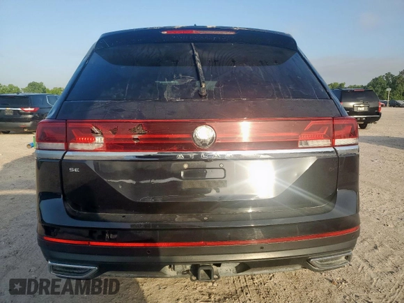 2024 Volkswagen Atlas SE z VIN 1V2WR2CA5RC512850, wystawiony jako Copart lot #61061035 z przebiegiem 15 356 mil mil oraz Czysty tytuł • Clean title. Historia ofert i sprzedaży dostępna na DreamBid. Obrazek 7.