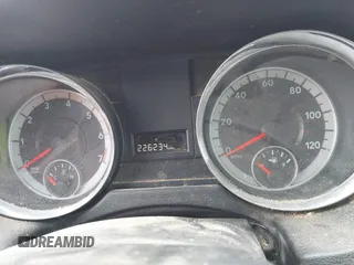 2013 Dodge Grand Caravan SE with VIN 2C4RDGBG4DR660309, listed as a IAAI auction lot 41531676 with 226,234 mi miles and . Bid and sale history available at DreamBid. Image 7.