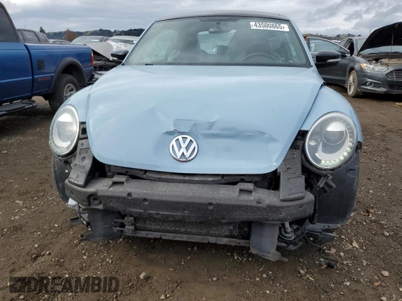 2014 Volkswagen Beetle Turbo R-Line with VIN 3VWVT7AT5EM635862, listed as a Copart auction lot 43500865 with 58,412 mi miles and Salvage Title. Bid and sale history available at DreamBid. Image 5.