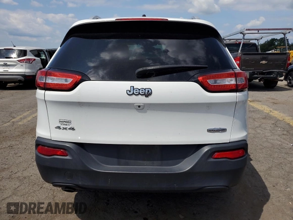 2016 Jeep Cherokee Latitude with VIN 1C4PJMCB2GW375170, listed as a Copart auction lot 66124075 with 104,929 mi miles and Clean title. Bid and sale history available at DreamBid. Image 6.