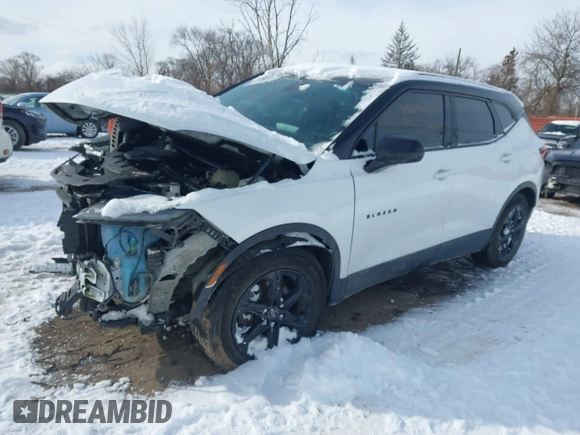 2024 Chevrolet Blazer RS z VIN 3GNKBKRS1RS155981, wystawiony jako IAAI lot #41614035 z przebiegiem 1383 mil mil oraz . Historia ofert i sprzedaży dostępna na DreamBid. Obrazek 19.