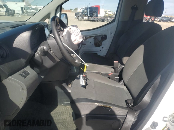 2015 Chevrolet City Express Cargo LT z VIN 3N63M0ZNXFK734823, wystawiony jako Copart lot #57426915 z przebiegiem 295 811 mil mil oraz Szkoda całkowita • Salvage title. Historia ofert i sprzedaży dostępna na DreamBid. Obrazek 7.
