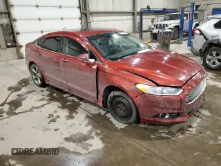 2014 Ford Fusion SE with VIN 3FA6P0HR8ER342219, listed as a Copart auction lot 87616175 with 205,473 mi miles and Non Repairable. Bid and sale history available at carsss.com. Image 4.