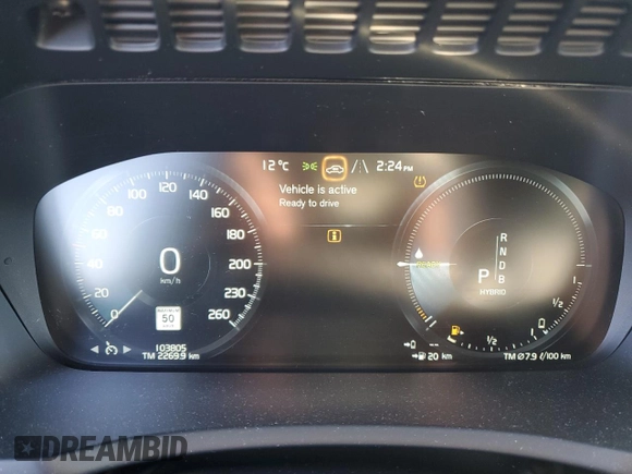 2016 Volvo XC90 R-Design with VIN YV4BC0PM2G1066690, listed as a Copart auction lot 76502754 with 103,805 mi miles and Salvage Title. Bid and sale history available at carsss.com. Image 9.
