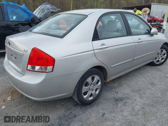 2009 Kia Spectra EX with VIN KNAFE221095622351, listed as a IAAI auction lot 41929653 with 178,034 mi miles. Bid and sale history available at carsss.com. Image 4.