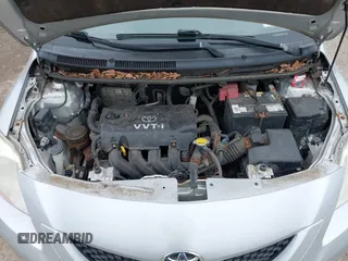 2010 Toyota Yaris с VIN JTDBT4K3XA4063583, выставлен на аукционе IAAI как лот 41943972 с пробегом 170 729 миль миль и . История ставок и продаж доступна на DreamBid. Изображение 10.