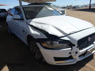 2017 Jaguar XF 35t Premium with VIN SAJBD4BV9HCY44515, listed as a IAAI auction lot 41852836 with 1 mi miles. Bid and sale history available at carsss.com. Image 6.
