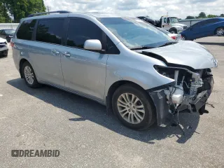 2017 Toyota Sienna XLE Auto Access Seat with VIN 5TDYZ3DC2HS815159, listed as a Copart auction lot 63634705 with 121,594 mi miles and Salvage title. Bid and sale history available at DreamBid. Image 4.