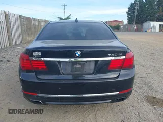 2013 BMW 7 Series 740Li xDrive с VIN WBAYF4C59DD127390, выставлен на аукционе IAAI как лот 42083517 с пробегом 202 202 миль миль и . История ставок и продаж доступна на DreamBid. Изображение 16.