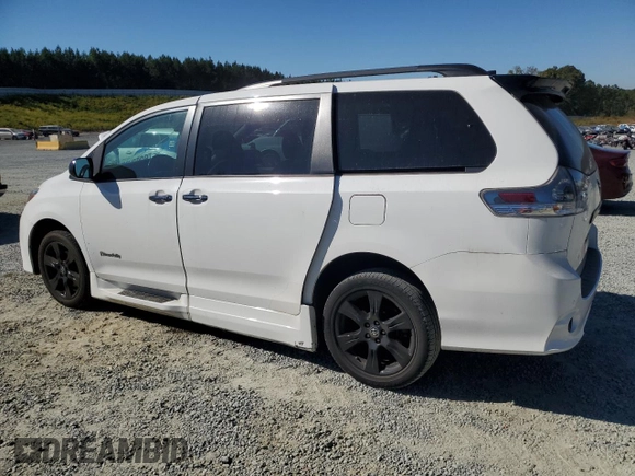 2020 Toyota Sienna SE with VIN 5TDXZ3DC9LS050441, listed as a Copart auction lot 77310274 with 43,452 mi miles and Salvage Title. Bid and sale history available at carsss.com. Image 2.
