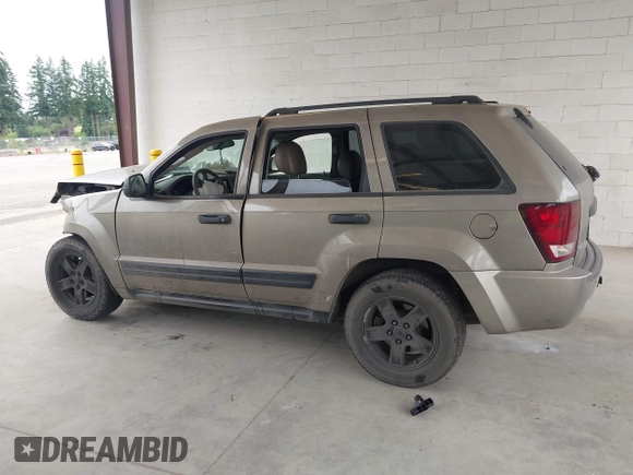 2005 Jeep Grand Cherokee Laredo with VIN 1J4GR48KX5C589625, listed as a IAAI auction lot 42699102 with Not provided miles and . Bid and sale history available at DreamBid. Image 15.