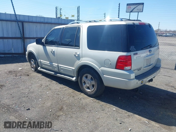 2006 Ford Expedition Limited with VIN 1FMFU19526LA76339, listed as a IAAI auction lot 41761073 with 191,901 mi miles. Bid and sale history available at carsss.com. Image 3.