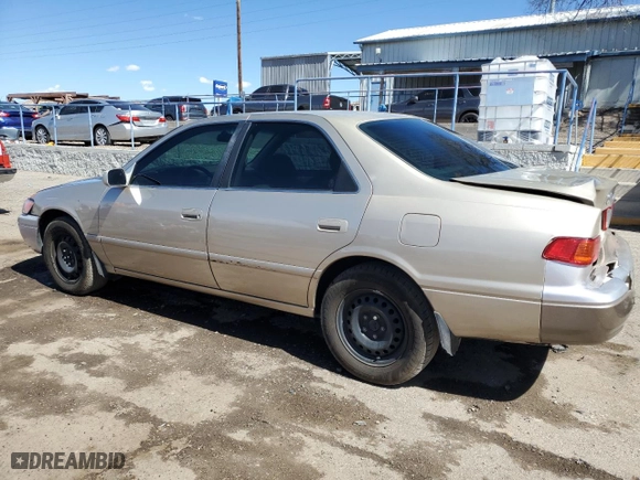 2000 Toyota Camry CE with VIN JT2BG28K4Y0383256, listed as a Copart auction lot 48429575 with 187,761 mi miles and Salvage Title. Bid and sale history available at carsss.com. Image 2.