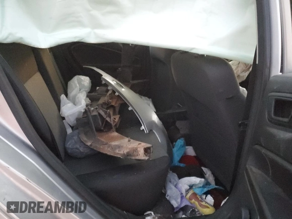 2018 Ford Fiesta S z VIN 3FADP4AJ4JM121355, wystawiony jako Copart lot #88161545 z przebiegiem Nie podano mil oraz Szkoda całkowita • Salvage title. Historia ofert i sprzedaży dostępna na DreamBid. Obrazek 10.