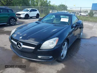 2013 Mercedes-Benz SLK 250 z VIN WDDPK4HA5DF059891, wystawiony jako IAAI lot #42015777 z przebiegiem 79 255 mil mil oraz . Historia ofert i sprzedaży dostępna na DreamBid. Obrazek 17.