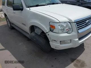 2008 Ford Explorer XLT with VIN 1FMEU73E28UA45435, listed as a IAAI auction lot 42014934 with 207,072 mi miles. Bid and sale history available at carsss.com. Image 6.