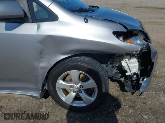 2012 Toyota Sienna LE AAS с VIN 5TDKK3DC5CS207090, выставлен на аукционе IAAI как лот 42100711 с пробегом 139 638 миль миль и . История ставок и продаж доступна на DreamBid. Изображение 17.