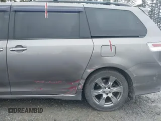 2017 Toyota Sienna SE with VIN 5TDXZ3DC0HS800493, listed as a IAAI auction lot 41946609 with Not Provided miles and . Bid and sale history available at DreamBid. Image 6.