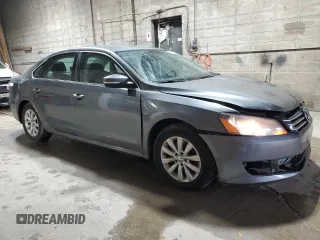2014 Volkswagen Passat S z VIN 1VWAS7A39EC024588, wystawiony jako Copart lot #57968045 z przebiegiem 131 284 mil mil oraz Szkoda całkowita • Salvage title. Historia ofert i sprzedaży dostępna na DreamBid. Obrazek 4.