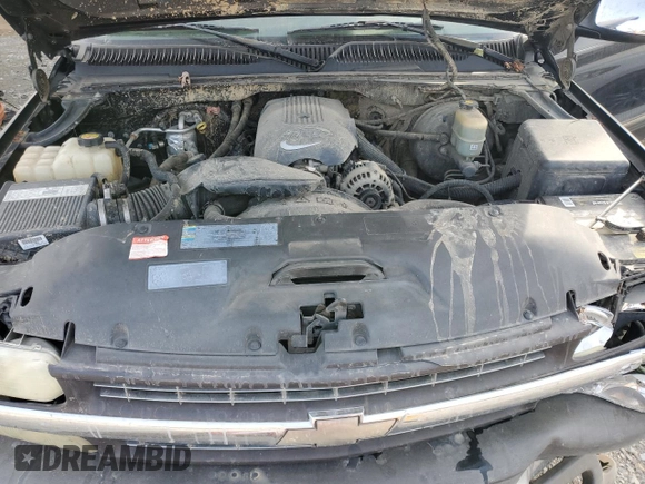 2002 Chevrolet Silverado 1500 LT with VIN 2GCEK19T121417024, listed as a Copart auction lot 83435334 with 130,927 mi miles and Salvage Title. Bid and sale history available at carsss.com. Image 11.
