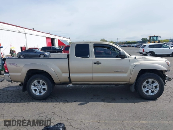 2006 Toyota Tacoma PreRunner with VIN 5TETU62N36Z164347, listed as a IAAI auction lot 41862319 with 395,554 mi miles. Bid and sale history available at carsss.com. Image 14.