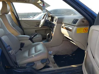 1999 Volvo V70 с VIN YV1LW56D5X2558065, выставлен на аукционе IAAI как лот 41467911 с пробегом 173 951 миль миль и . История ставок и продаж доступна на DreamBid. Изображение 5.