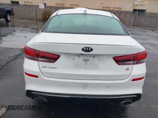 2020 Kia Optima LX with VIN 5XXGT4L32LG426259, listed as a IAAI auction lot 41569308 with 114,656 mi miles. Bid and sale history available at carsss.com. Image 16.